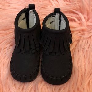 Black Old Navy Mocassin Booties